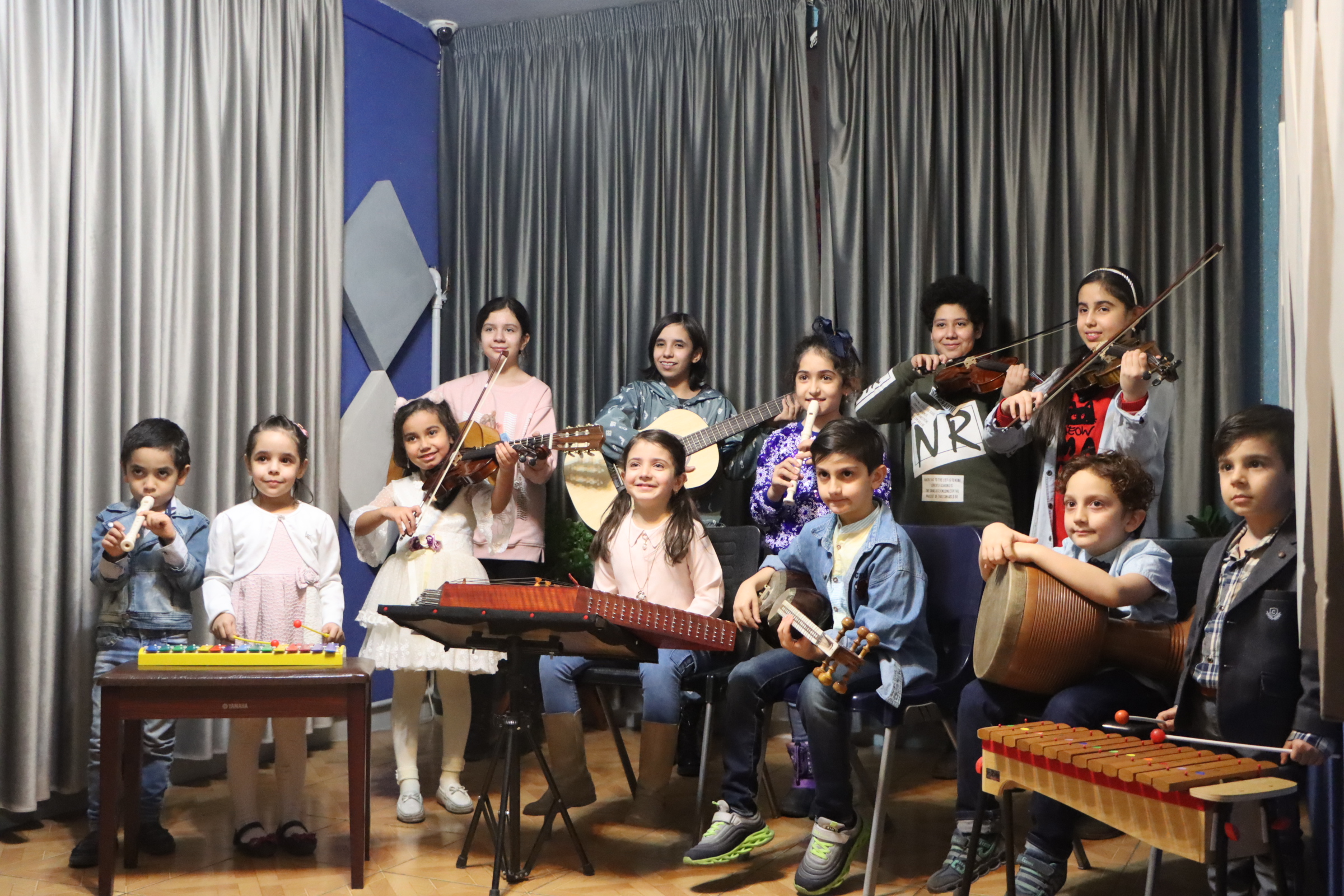 موسیقی کودک در آموزشگاه موسیقی هیوا
