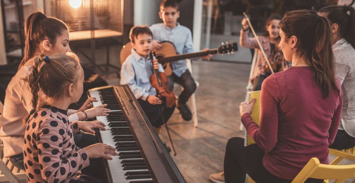 فواید آموختن موسیقی برای کودکان